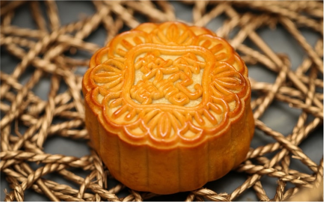 La manière de déposer le mooncake