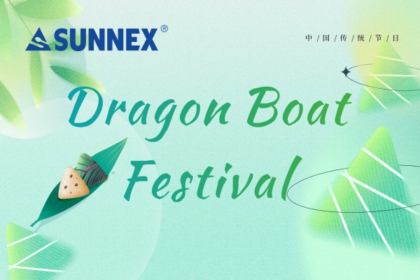 Célébration du festival des bateaux-dragons