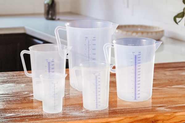 Pichets doseurs Sunnex PP – Idéal pour un usage domestique et commercial